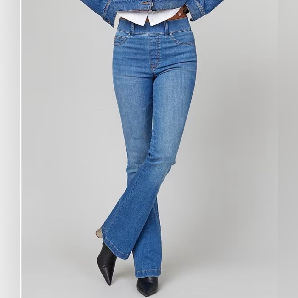 SPANX Women’s Retro High Rise Flared Leg Core Shaping Jeans In Vintage Indigo L